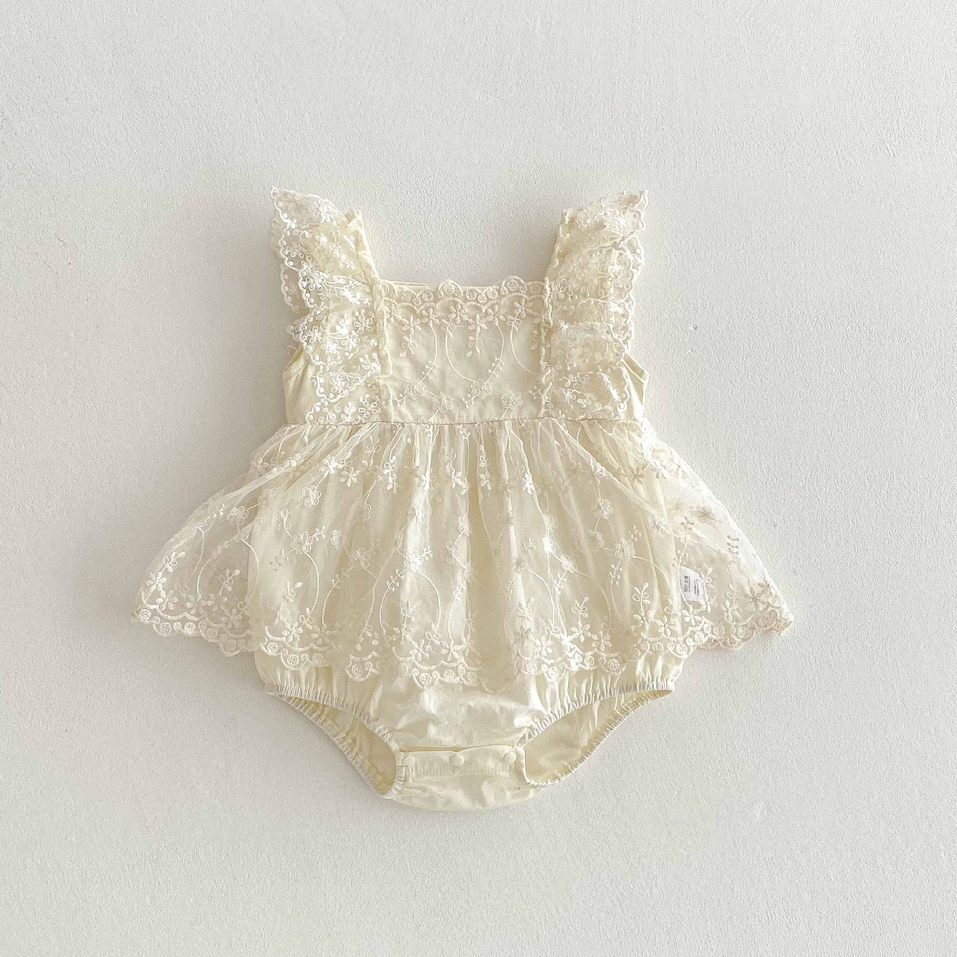 Summer Arrival Baby Girls Cute Beige Sleeveless Flowers Pattern Lace Onesies